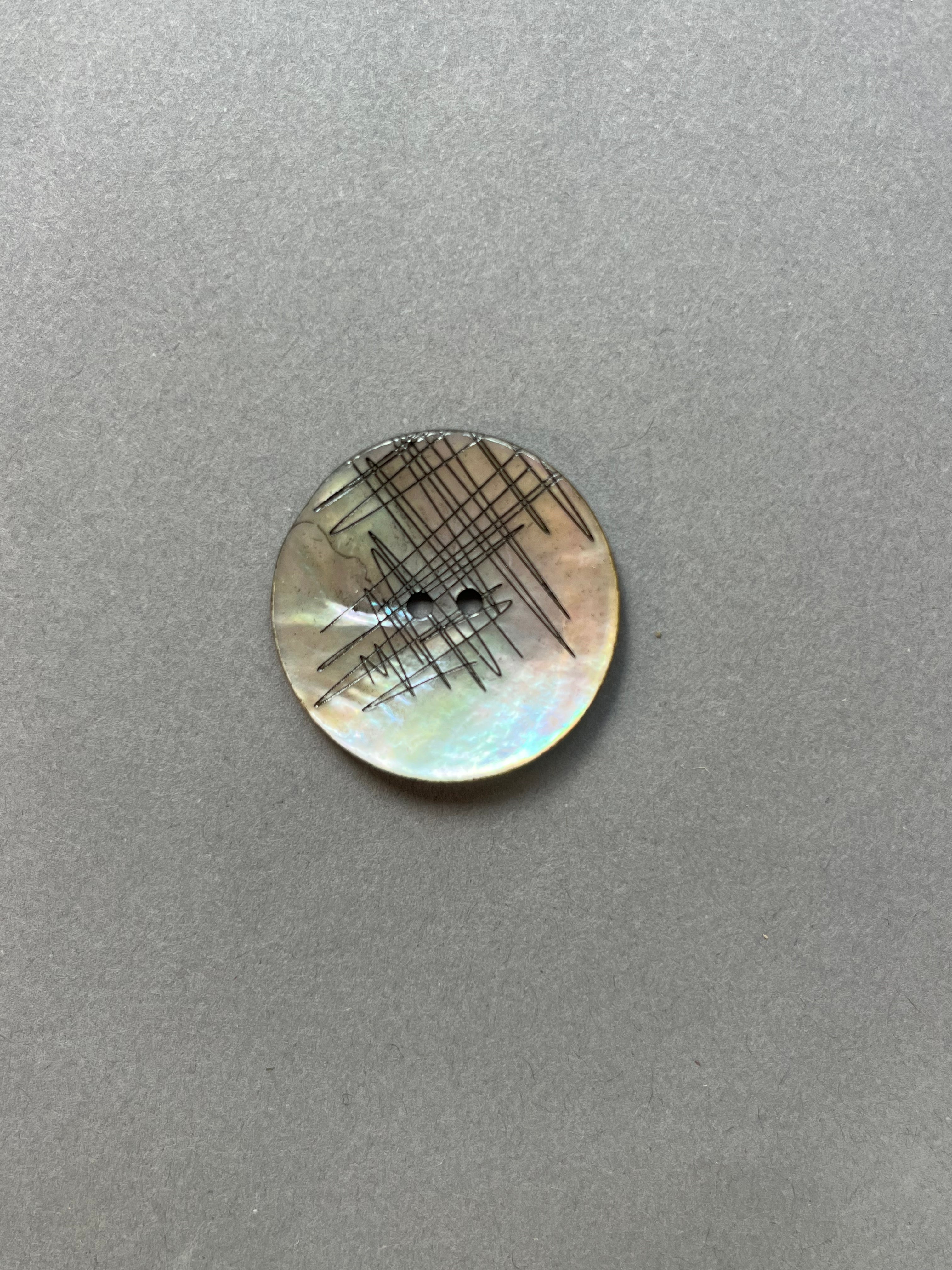 Acoya natural shell etched design button SP Haberdashery Auckland  NZ