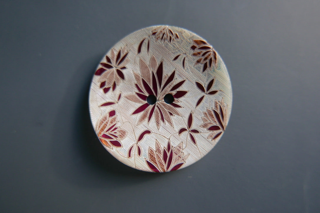 Acoya natural shell red etched design button SP HAberdashery Auckland NZ