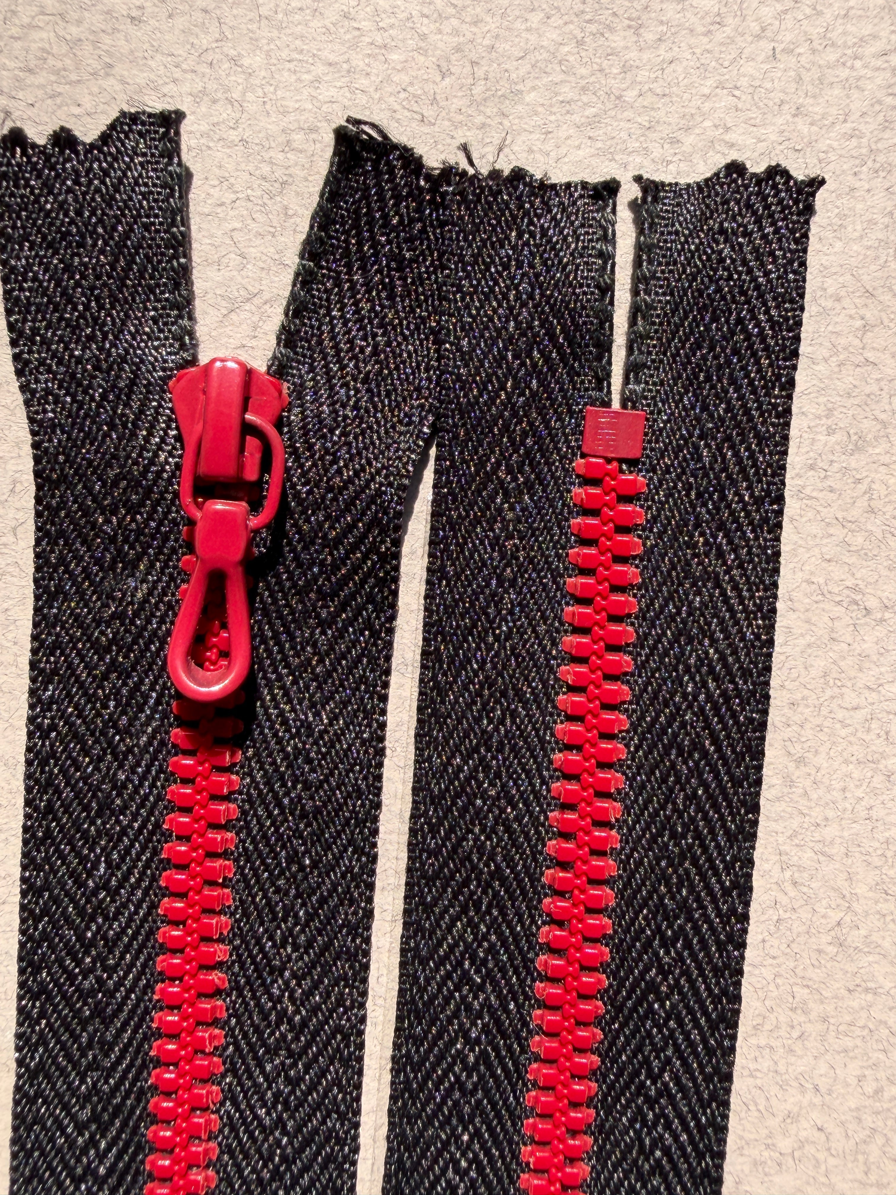 Riri  closed end nylon zip 51cm red and black SP Haberdashery Auckland NZ