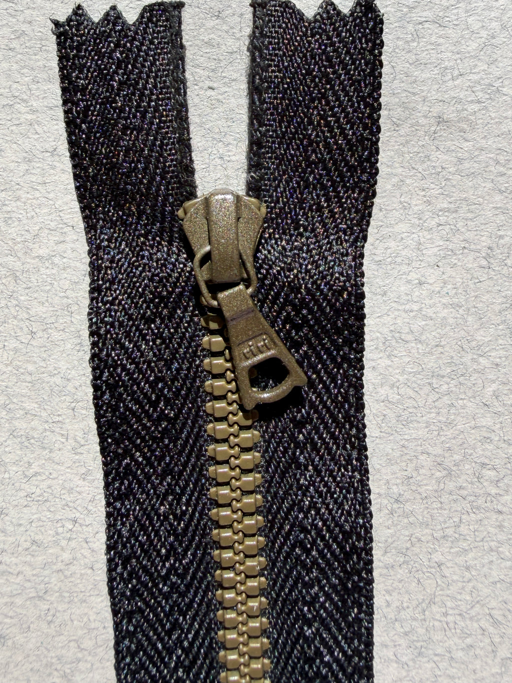 Close up Riri nylon zip black brown 17cm SP Haberdashery Auckland NZ