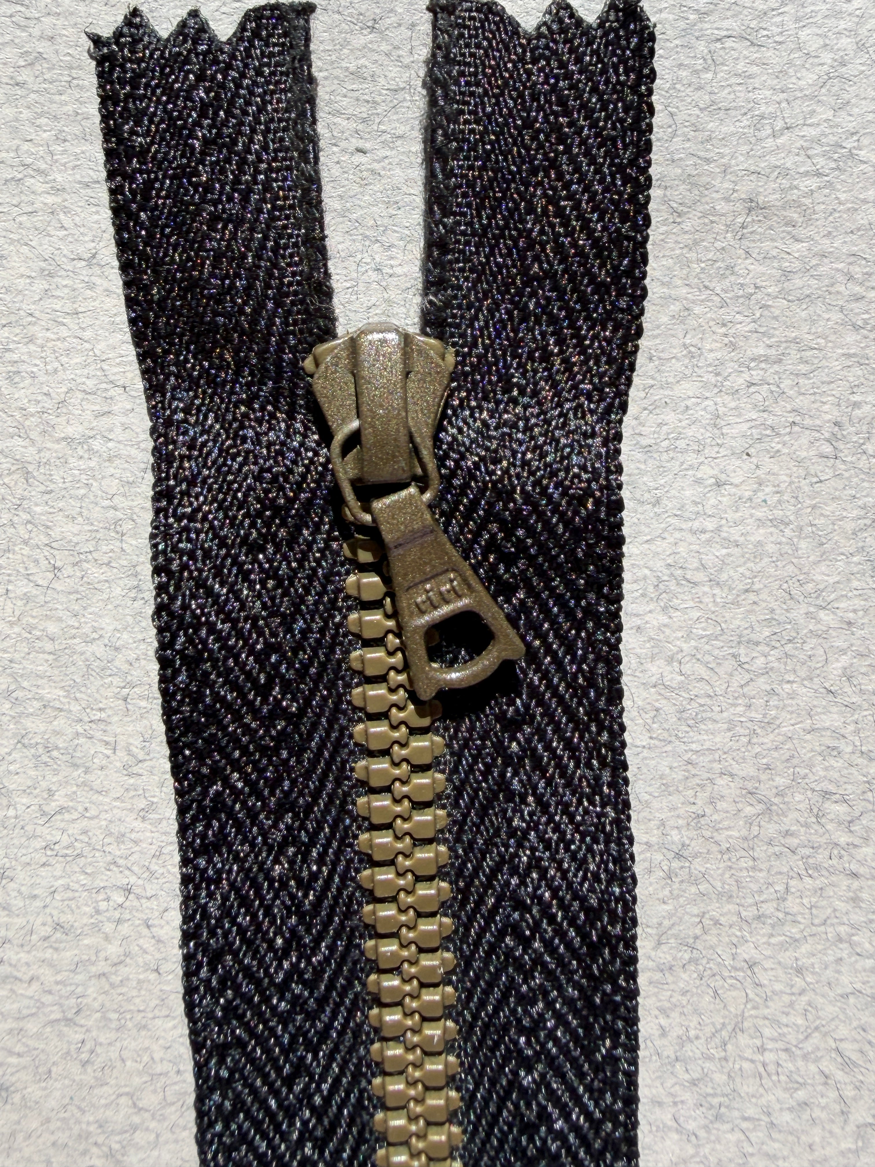 Close up Riri nylon zip black brown 17cm SP Haberdashery Auckland NZ
