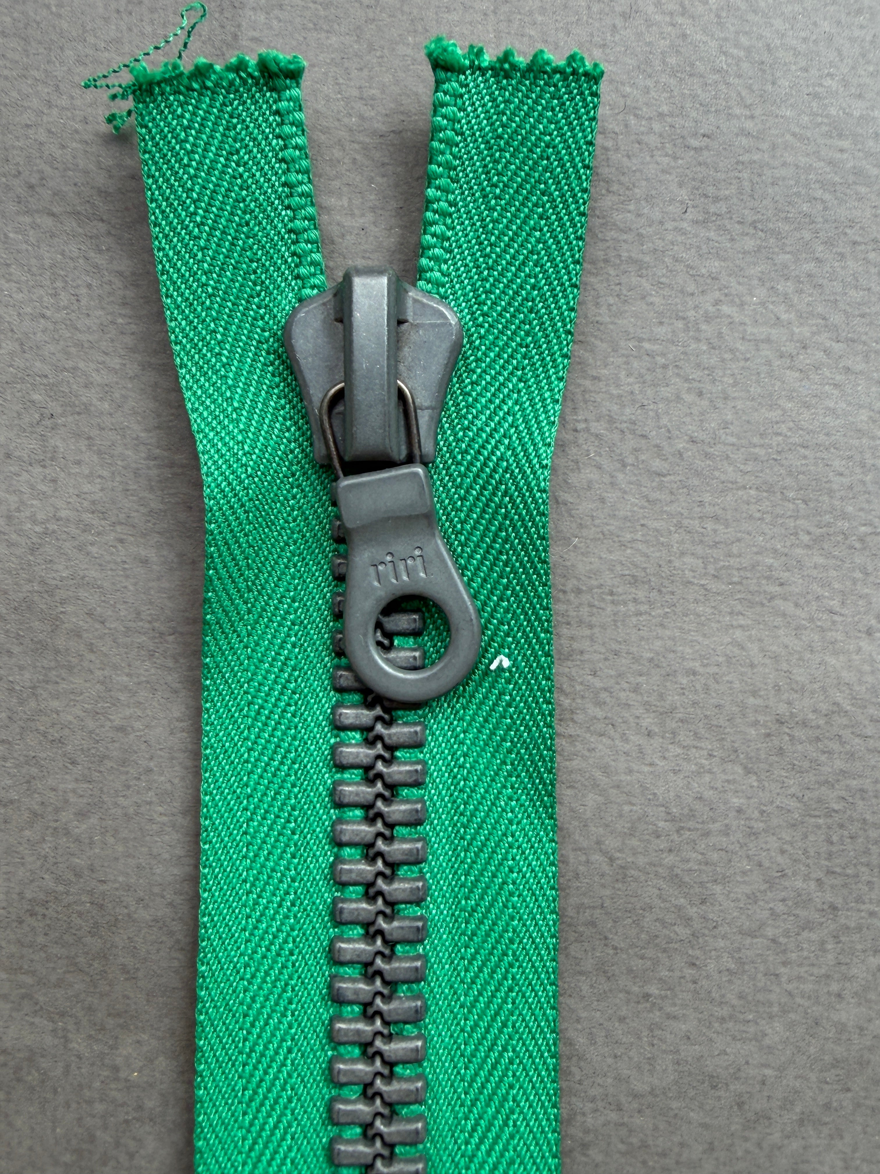Close up Riri open end zip green grey 38cm heavy duty SP Haberdashery Auckland NZ