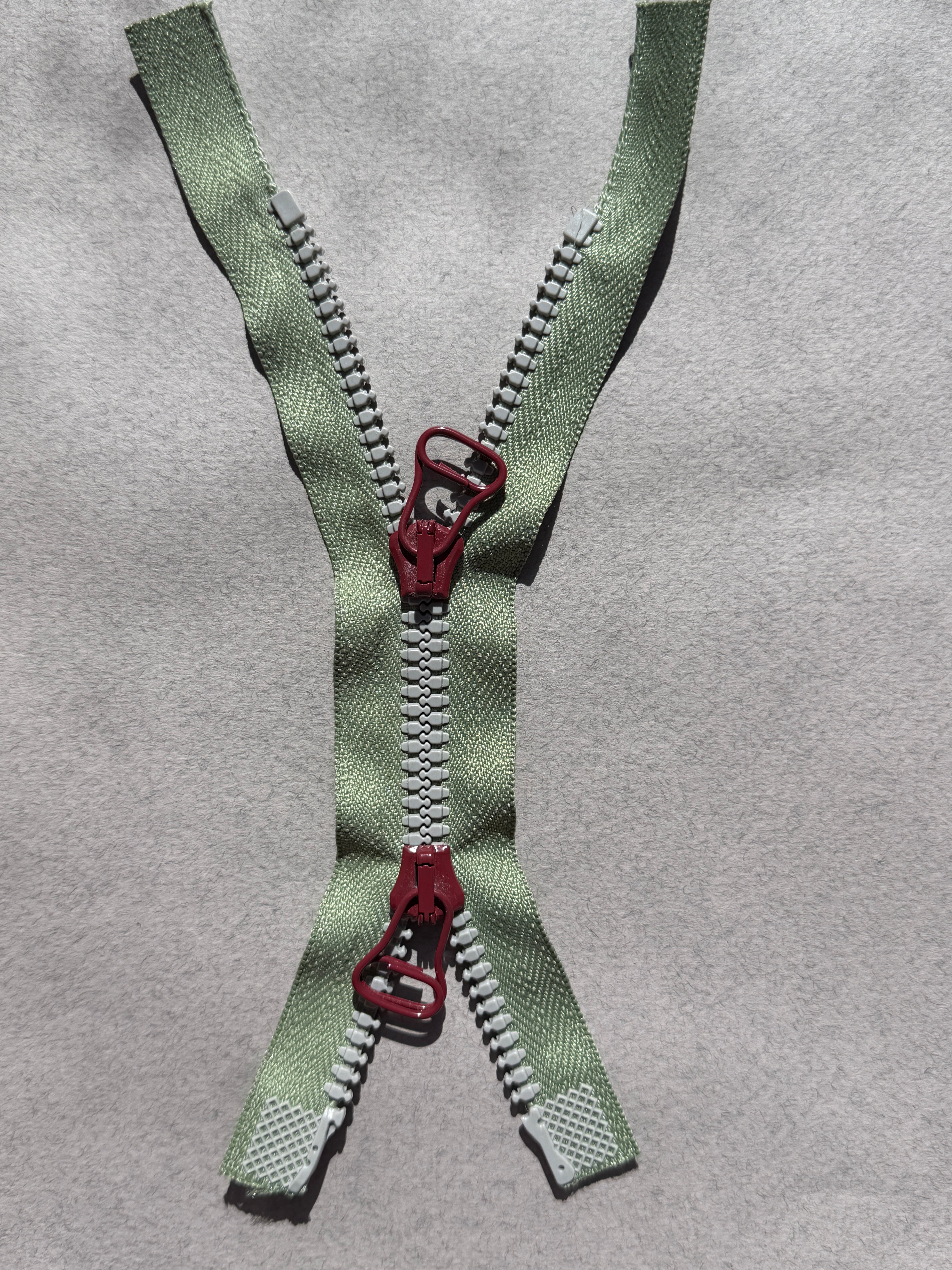 Riri open end two way  nylon red and green  zip   SP Haberdashery Auckland NZ
