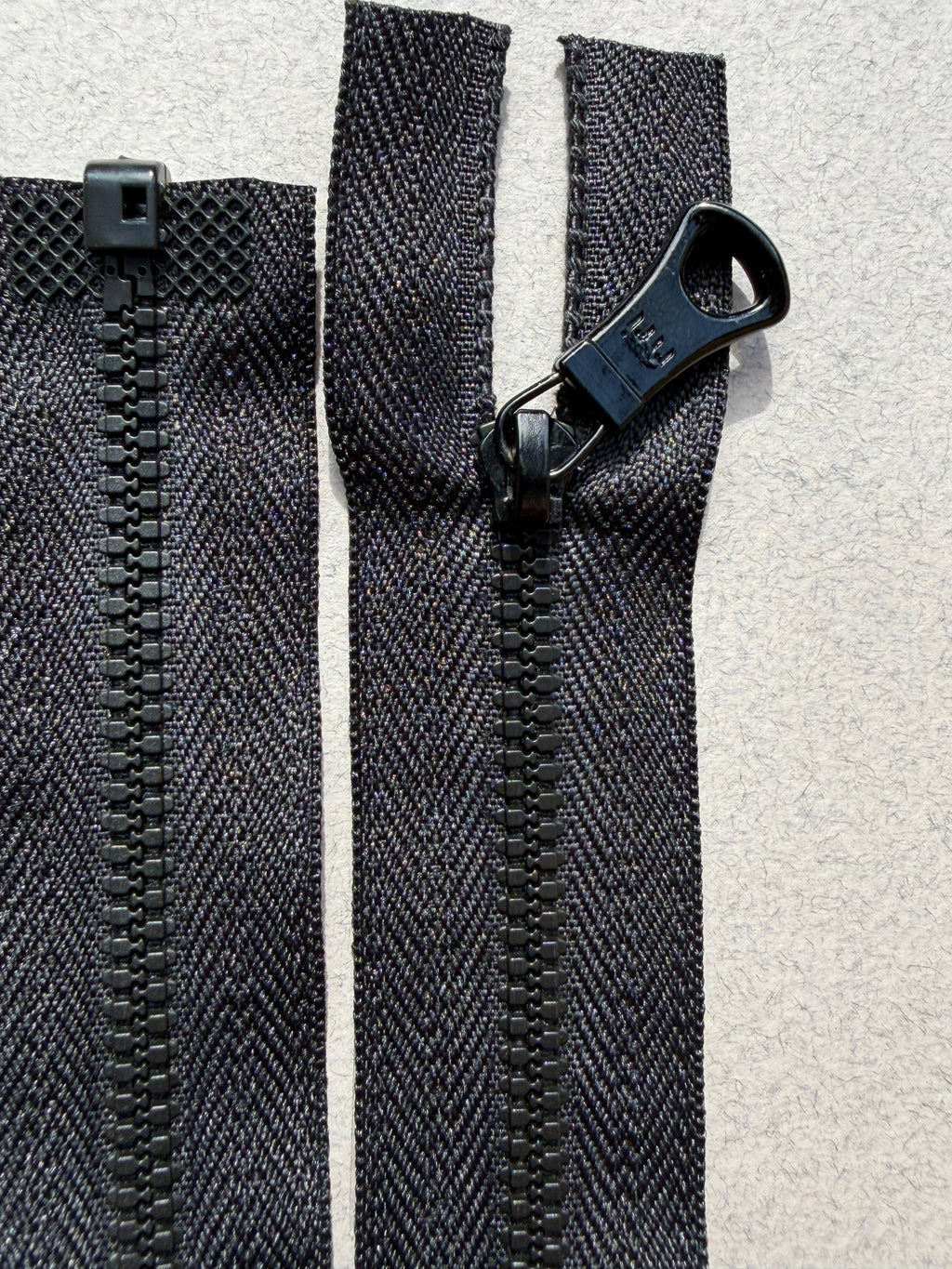 Close up Ririo pen end black nylon zip 59cm  SP Haberdashery Auckland NZ