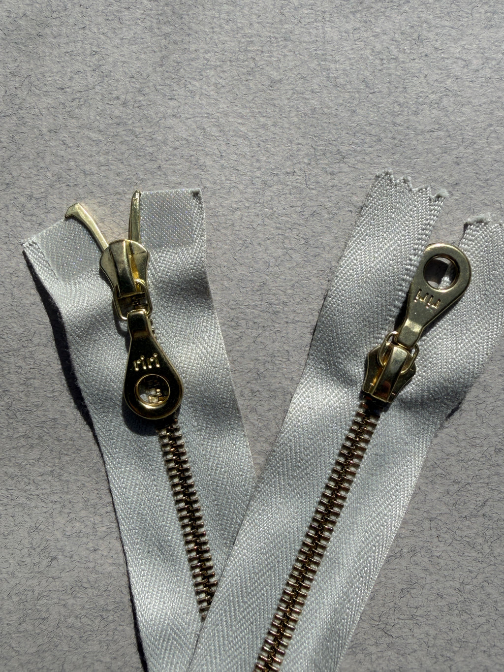 Close up Riri two way metal zip white gold 75cm SP Haberdashery Auckland NZ