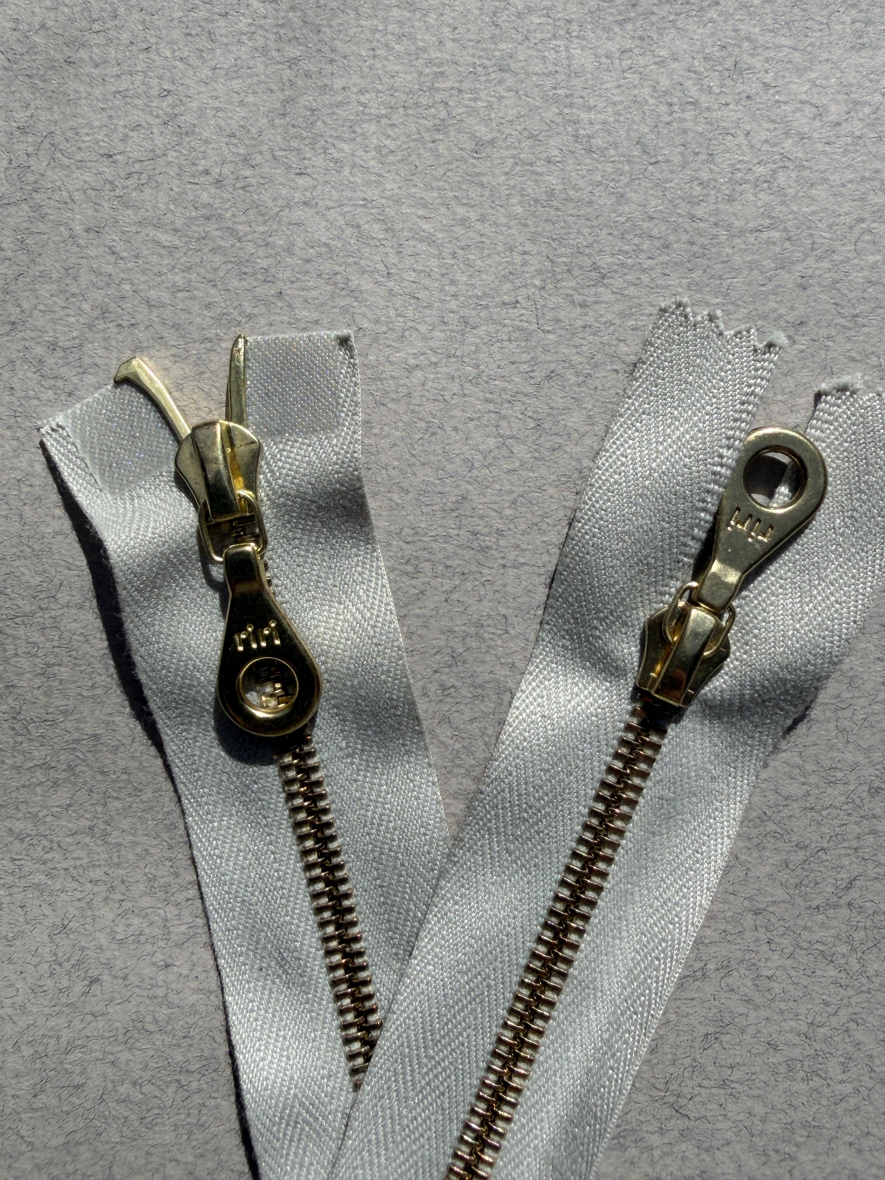 Close up Riri two way metal zip white gold 75cm SP Haberdashery Auckland NZ
