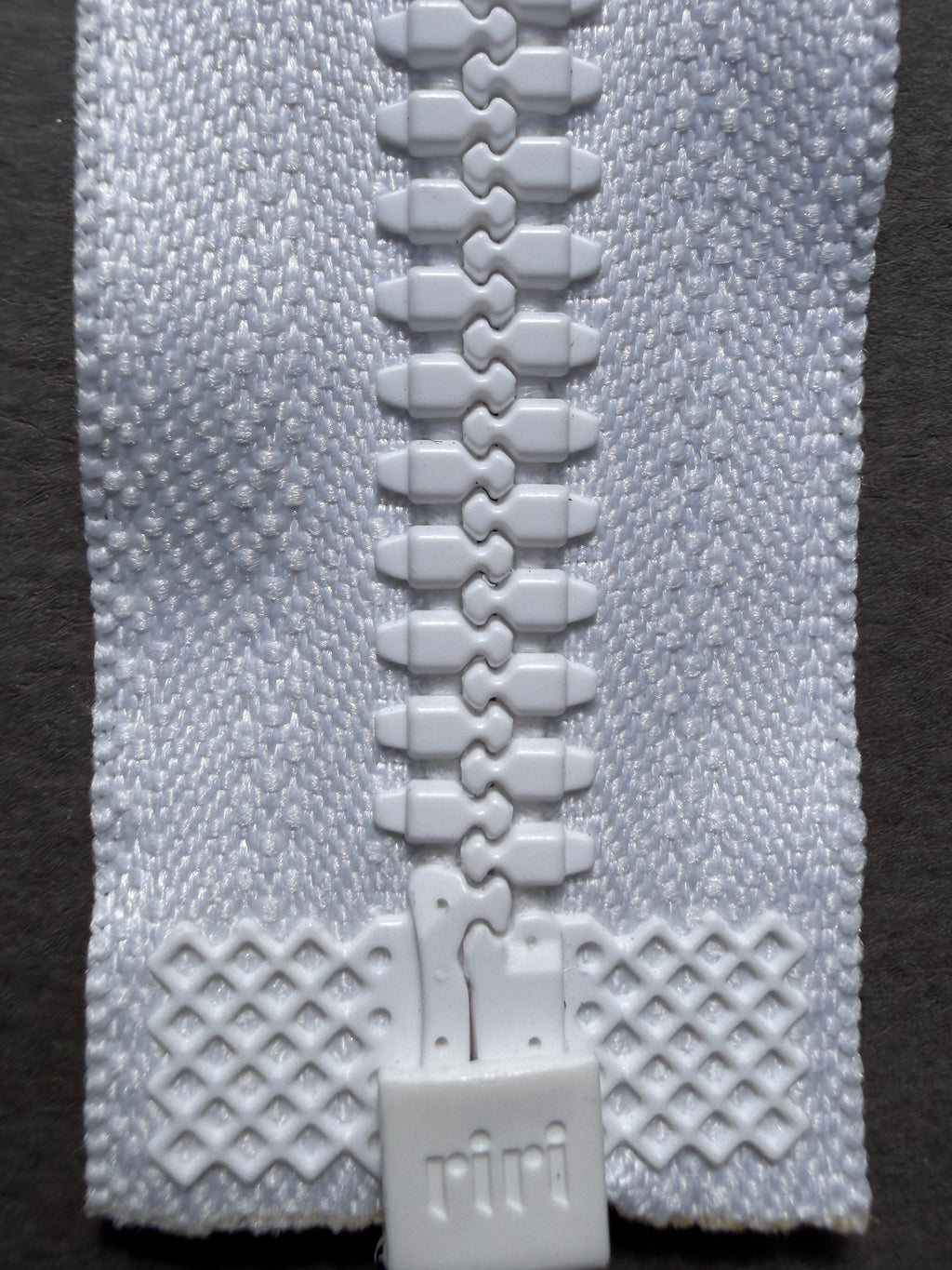 Close up Riri open end white nylon zip SP Haberdashery Auckland NZ