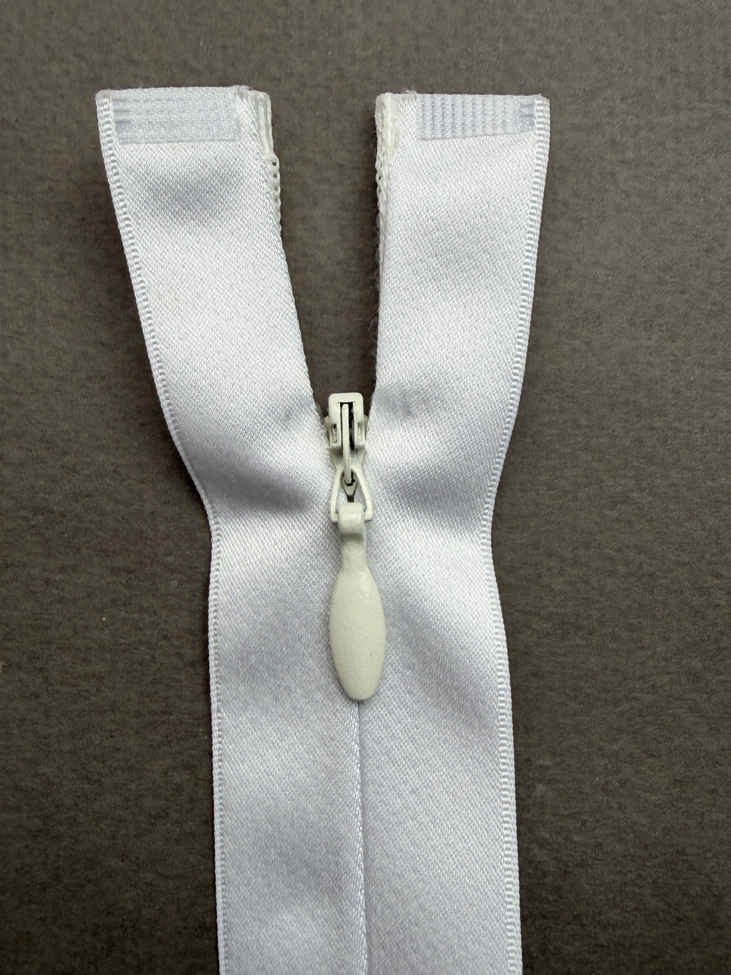 Close up invisible zip white satin SP Haberdashery Auckland NZ