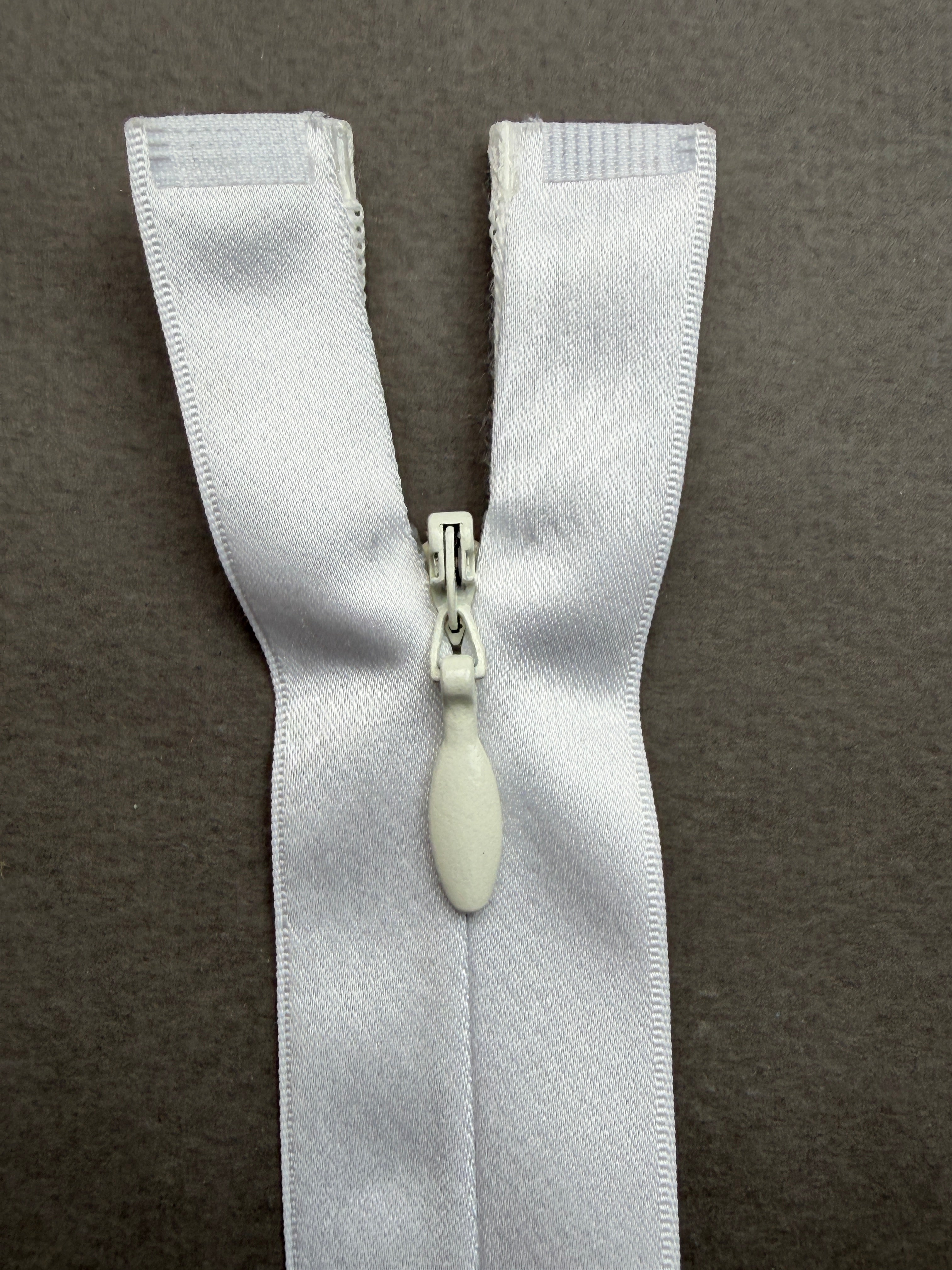 Close up invisible zip white satin SP Haberdashery Auckland NZ