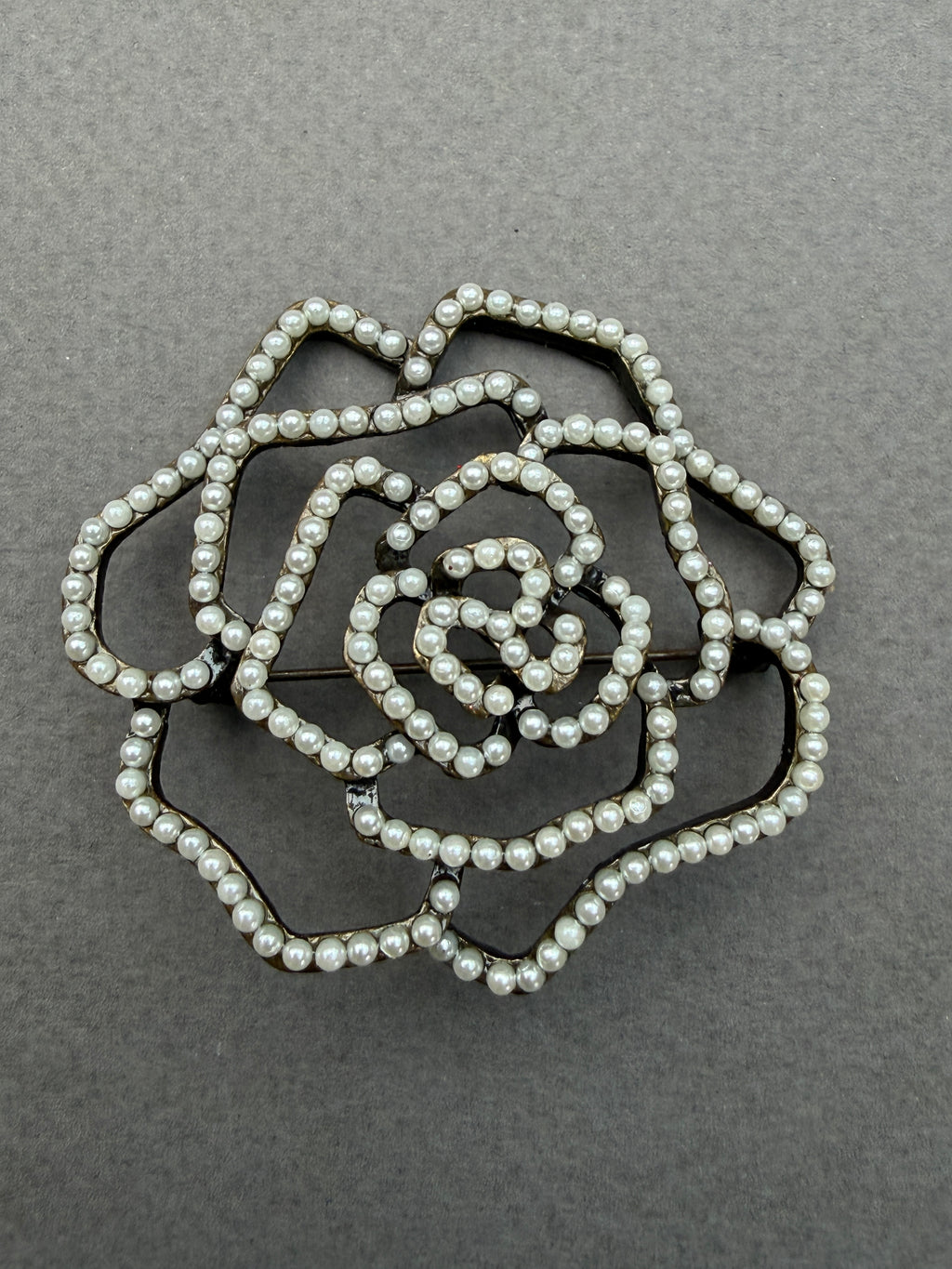 Brooch, metal with pearls  50mm