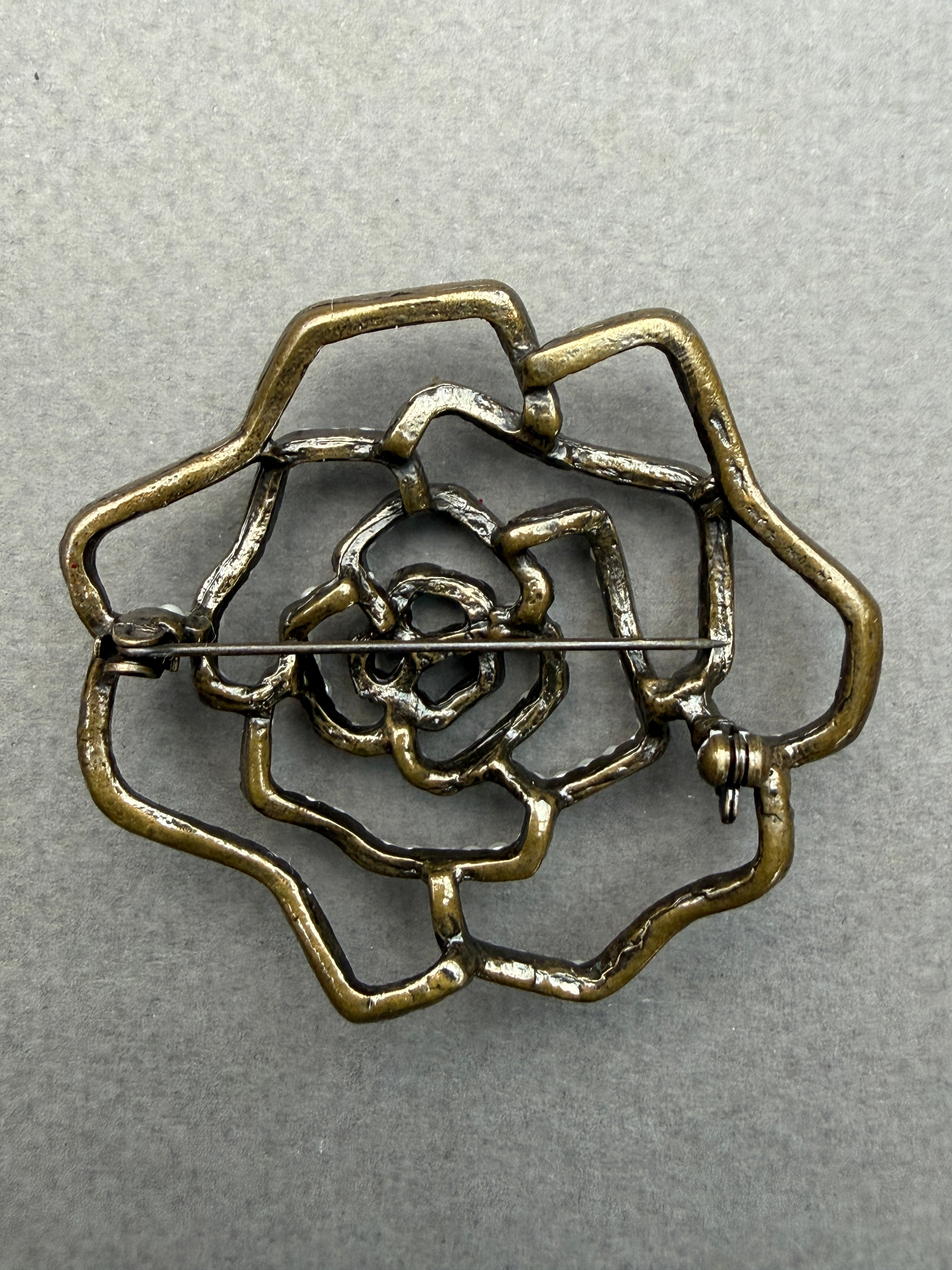 Metal Flower Brooch with Pearls | 50mm | SP Haberdashery