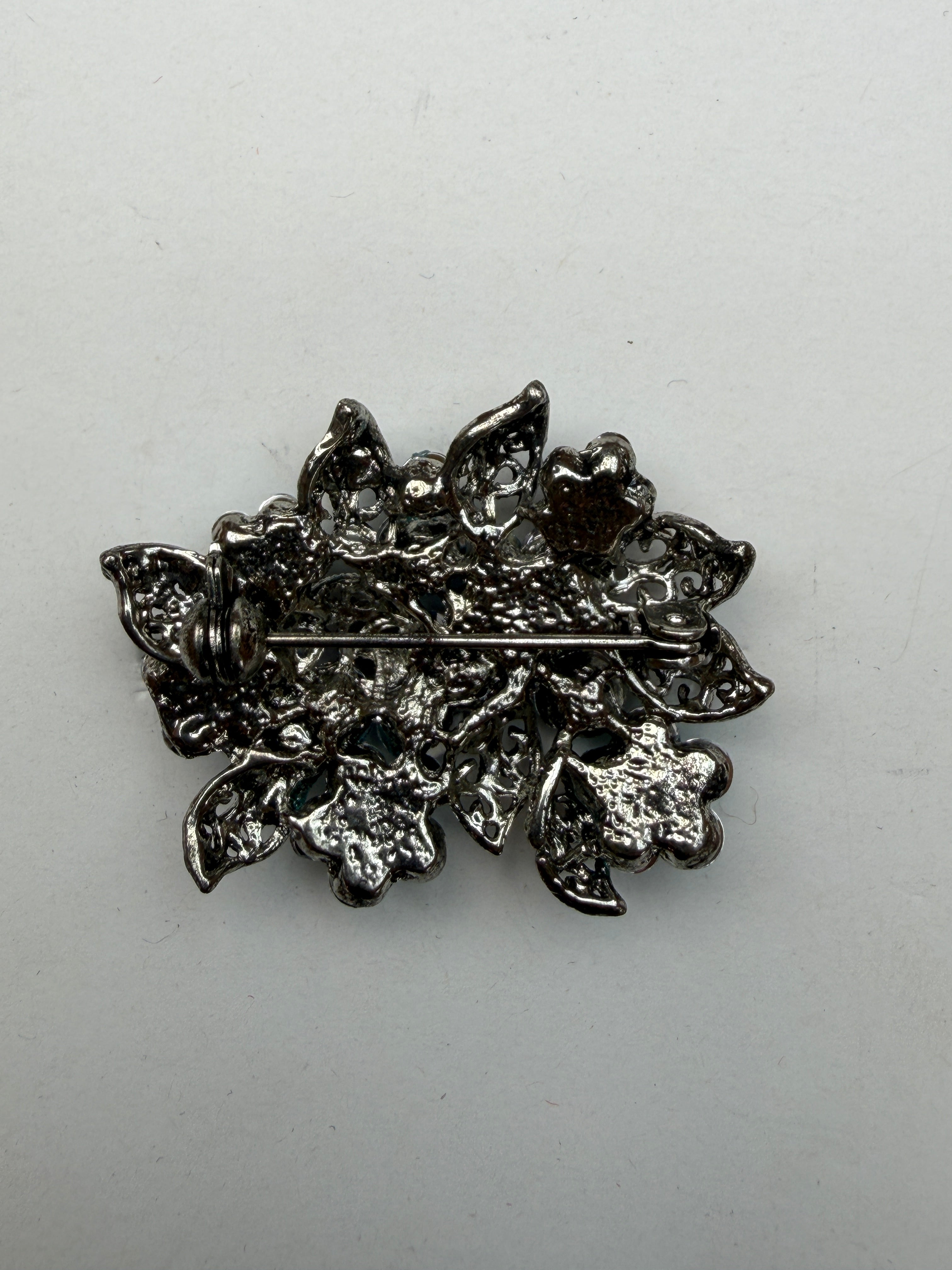 Delicate Metal Brooch | Blue Diamantés & Silver Foliage, 40mm | SP Haberdashery