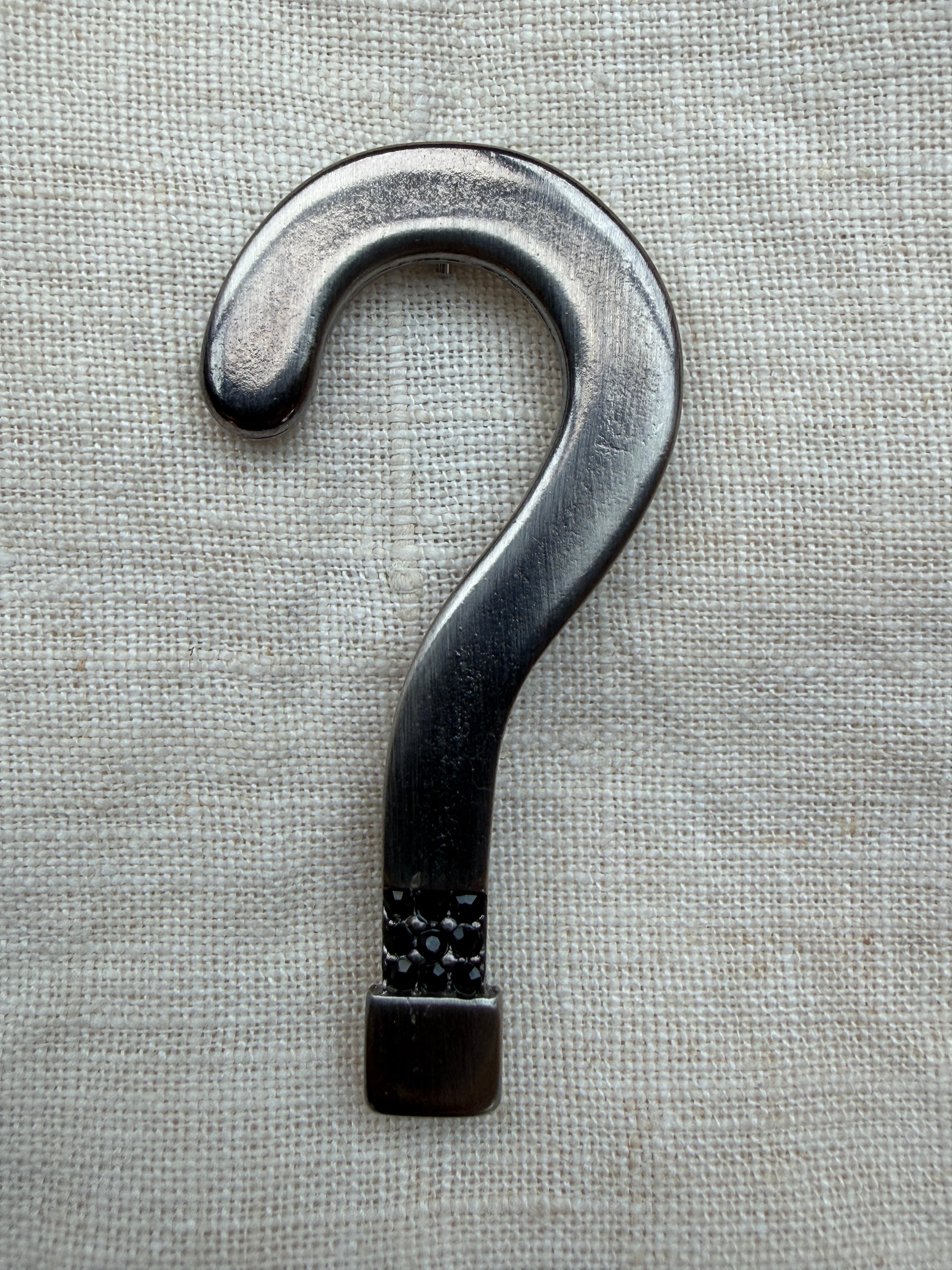 Metal Hook Brooch 60mm