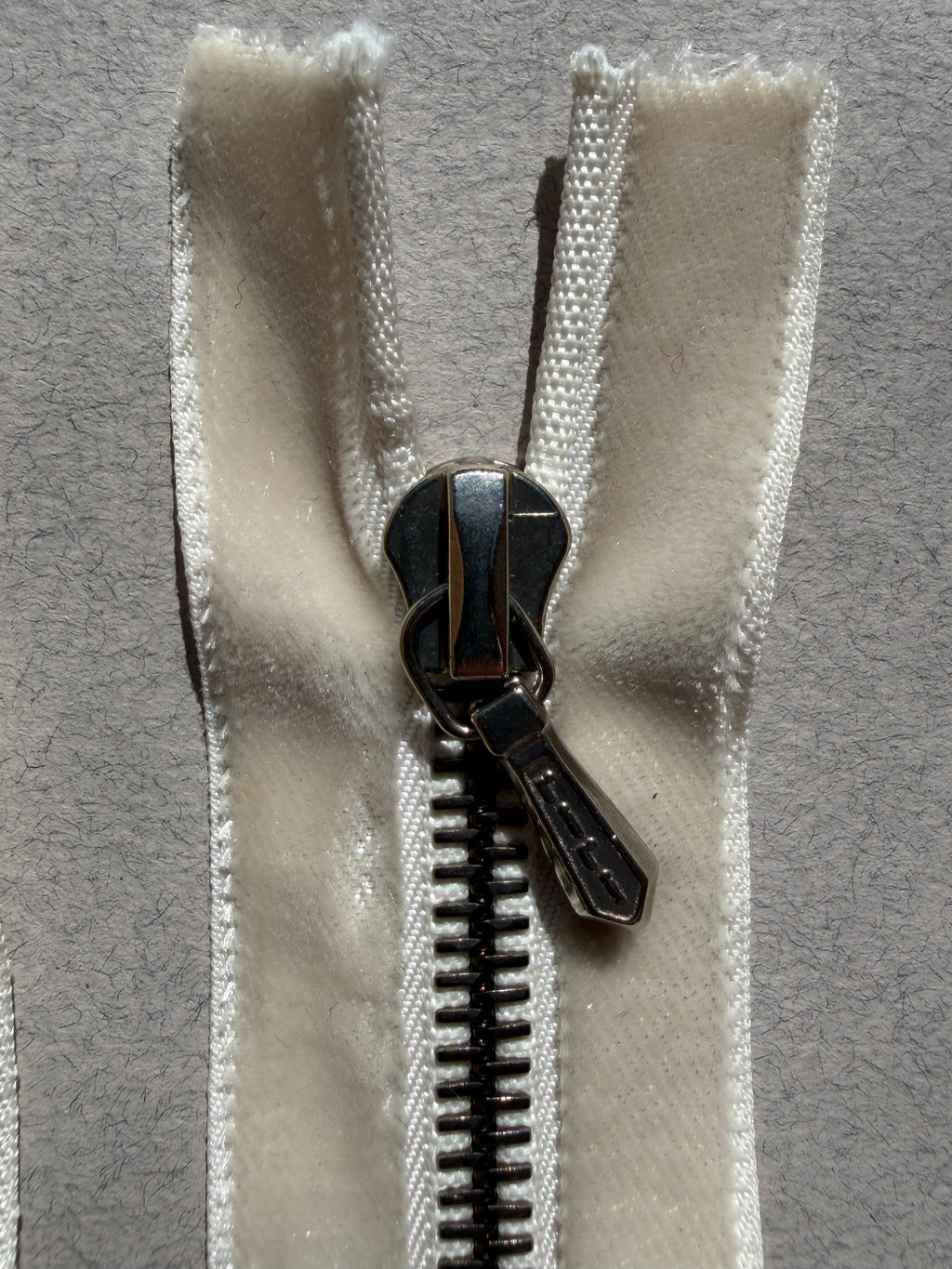 Riri Metal Zip | Open End, Beige Velvet Tape, Antique Brass, 38cm | SP Haberdashery