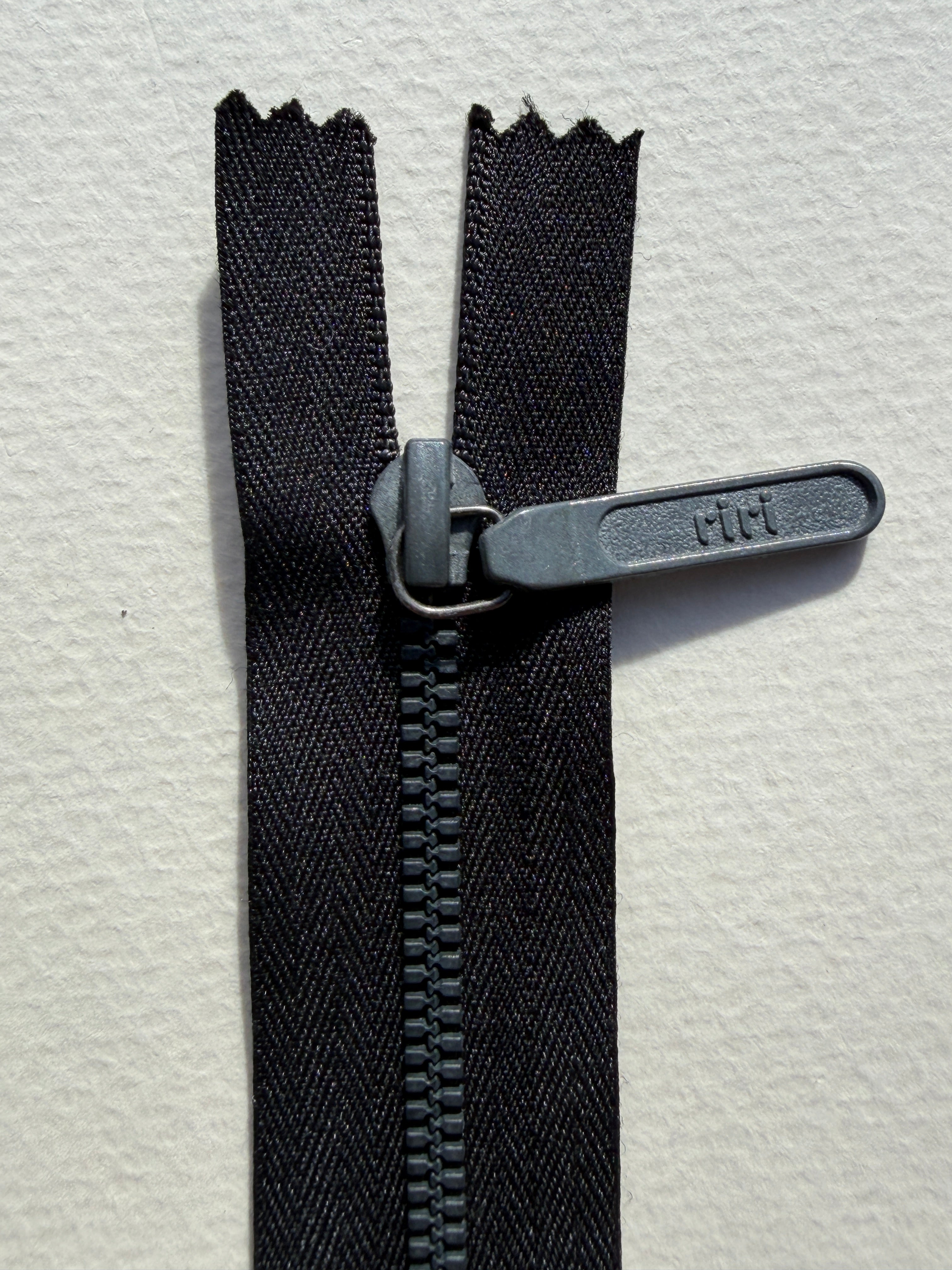 Riri Closed End Narrow Metal Zip | Black, 23cm | SP Haberdashery