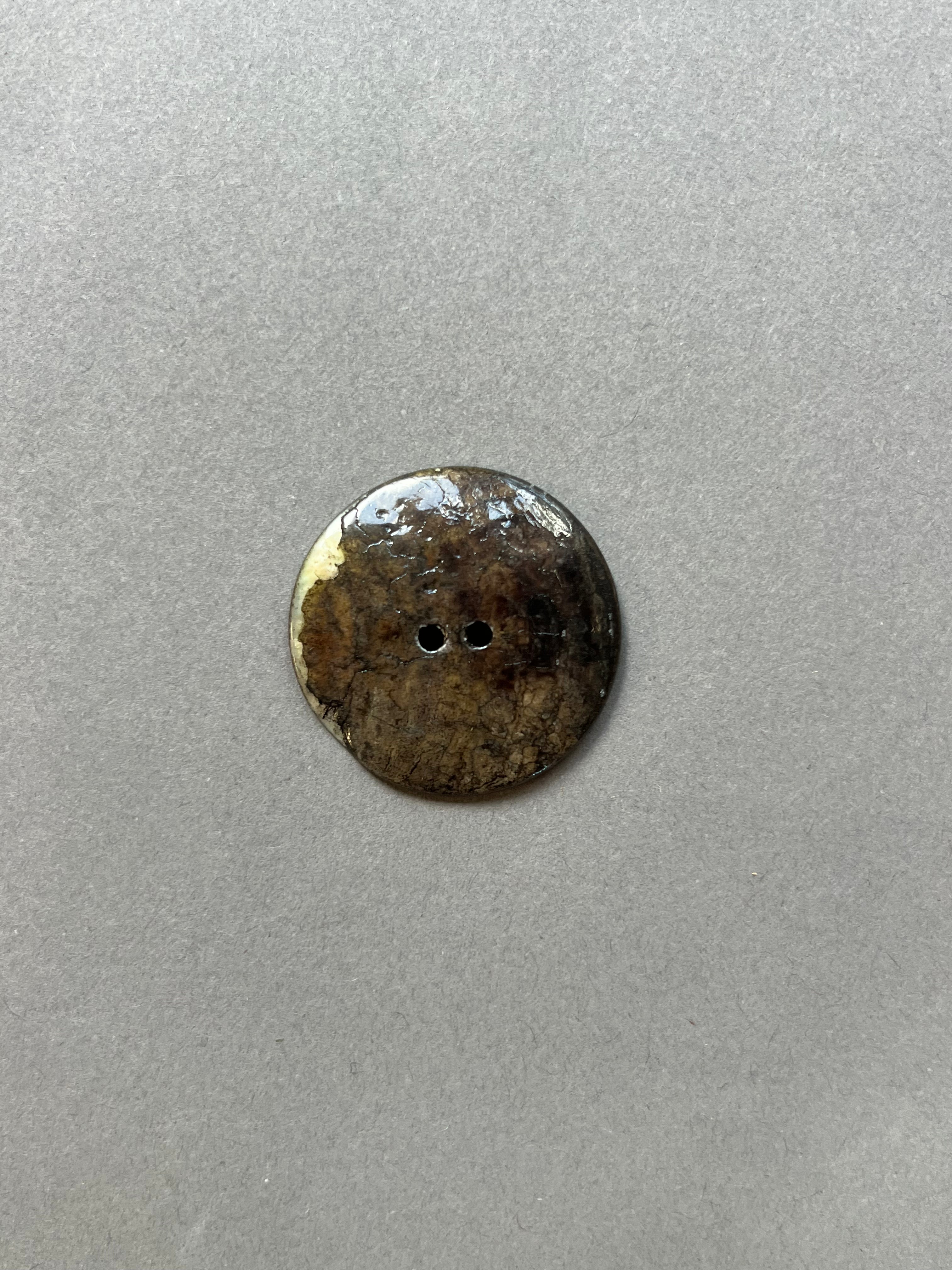 Reverse side acoya natural shell button SP Haberdashery Auckland NZ