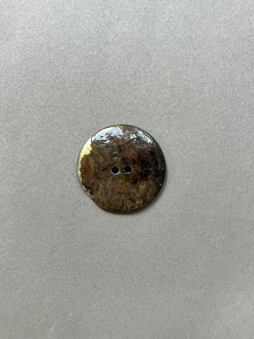 Reverse side acoya natural shell button SP Haberdashery Auckland NZ
