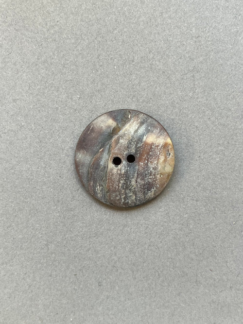 Reverse side ecoya bronze etched natural shell button SP Haberdashery Auckland NZ