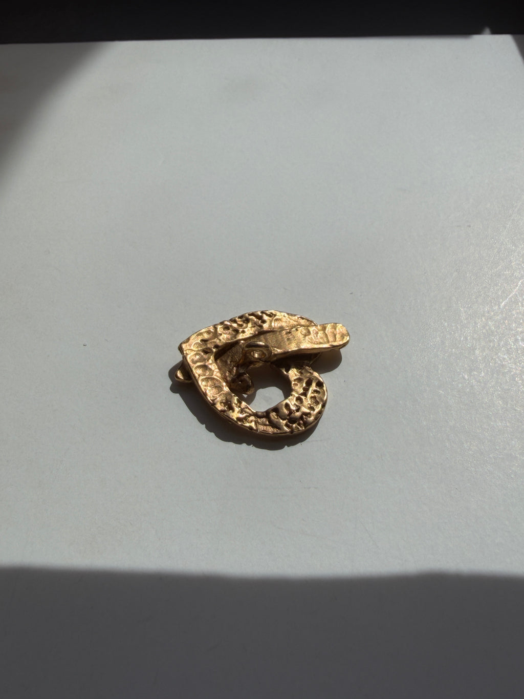 Reverse side metal gold heart and arrow shank button SP Haberdashery Auckland NZ