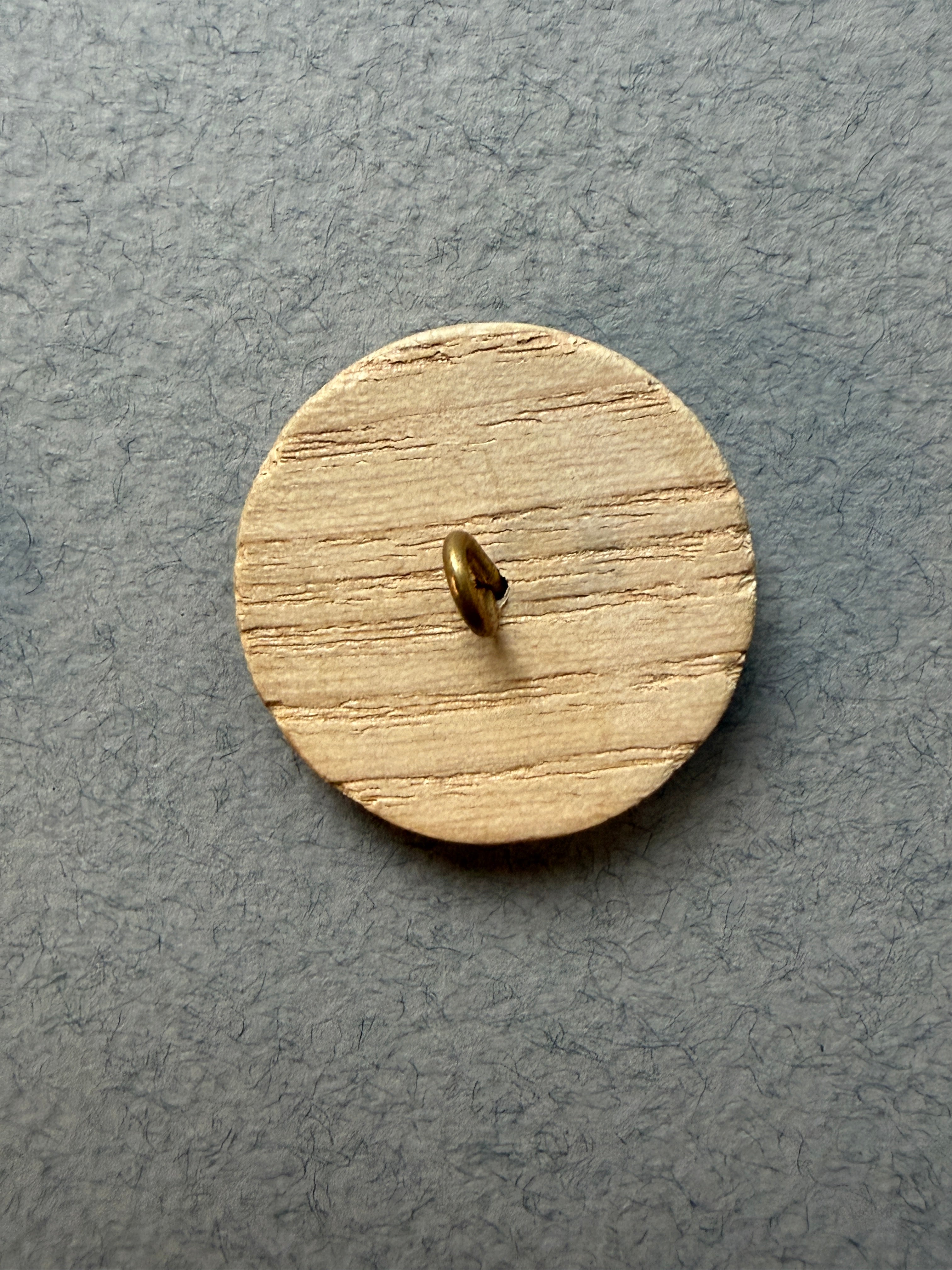 Reverse ide of natural driftwood button SP Haberdashery Auckland NZ