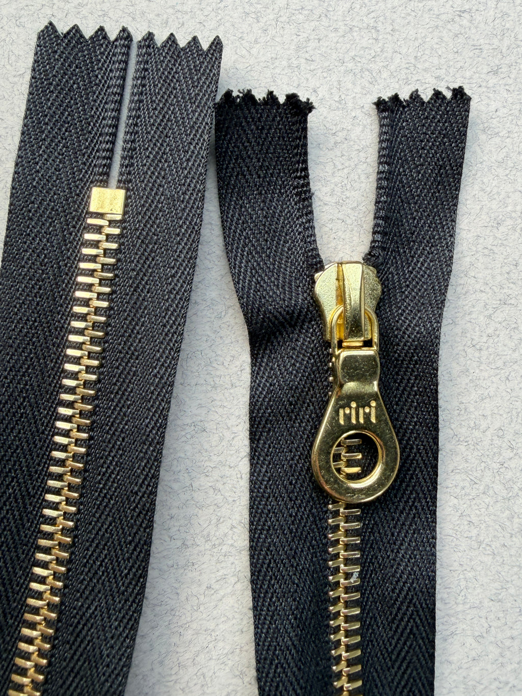 Riri Zip closed end black gold SP Haberdashery Auckland NZ