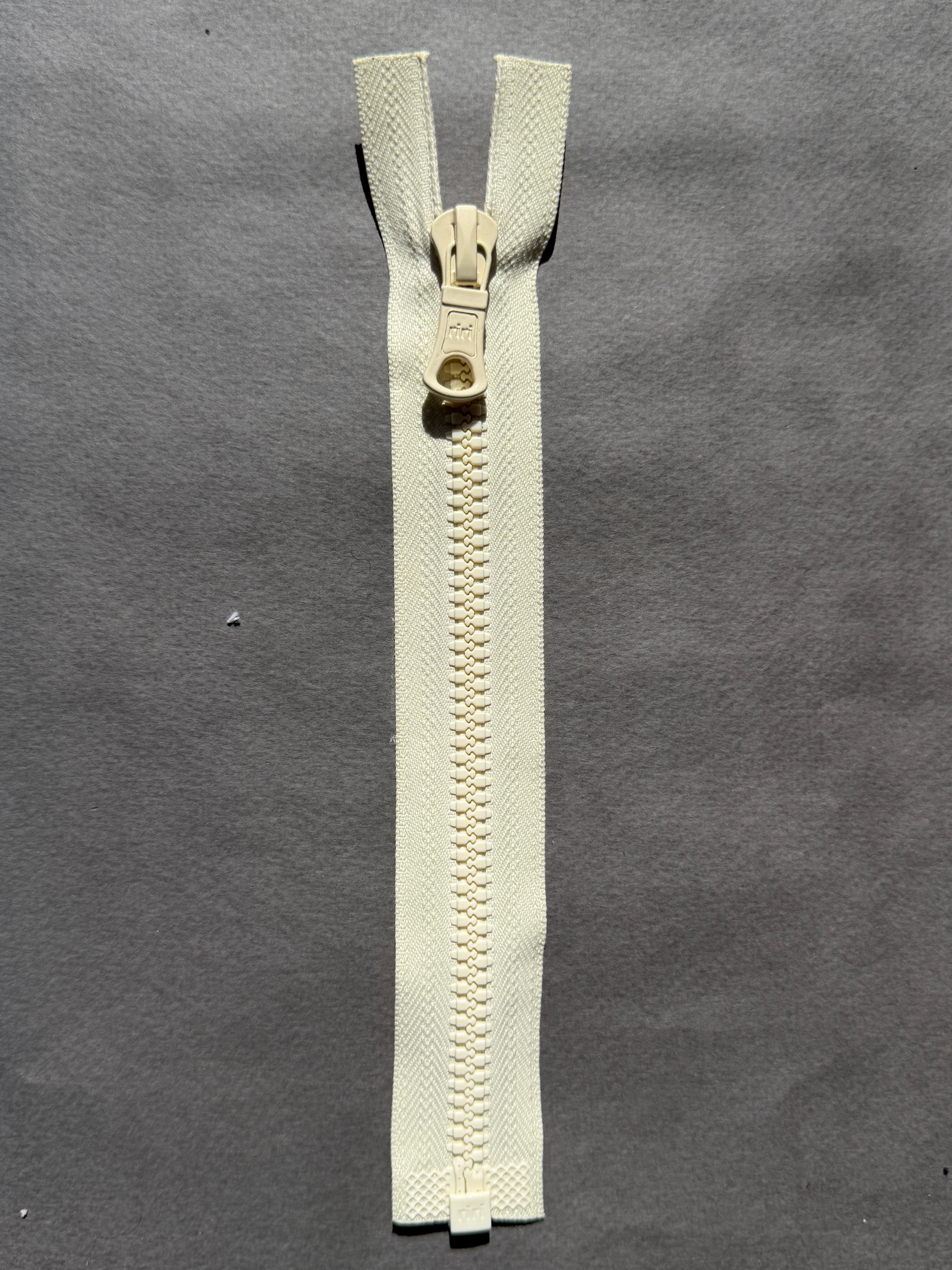 Riri open end  nylon cream  20cm zip SP Haberdashery Auckland NZ