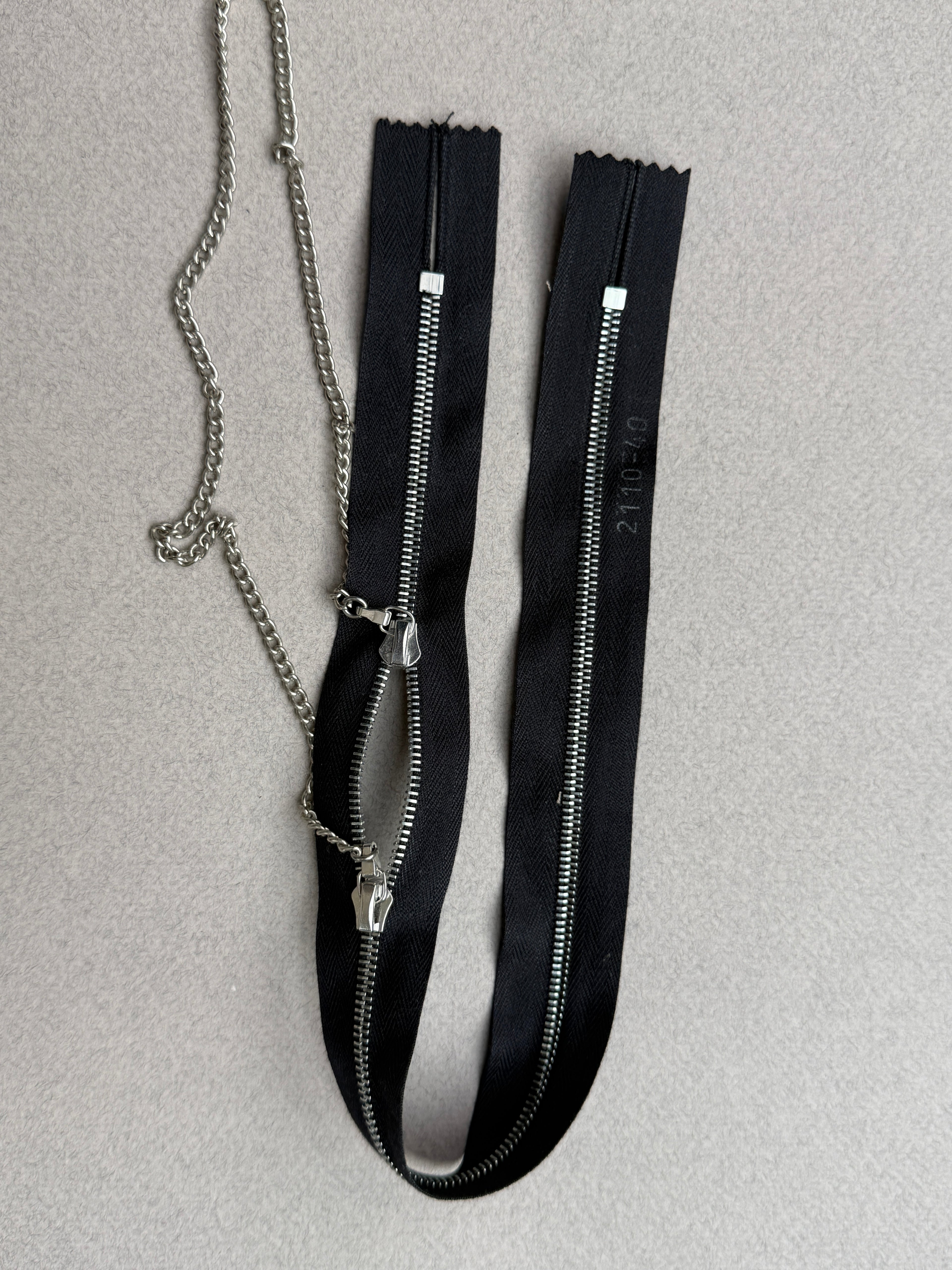 Riri Metal Zip 2 way  closed end  with chain between pullers 40cm SP Haberdashery Auckland NZ